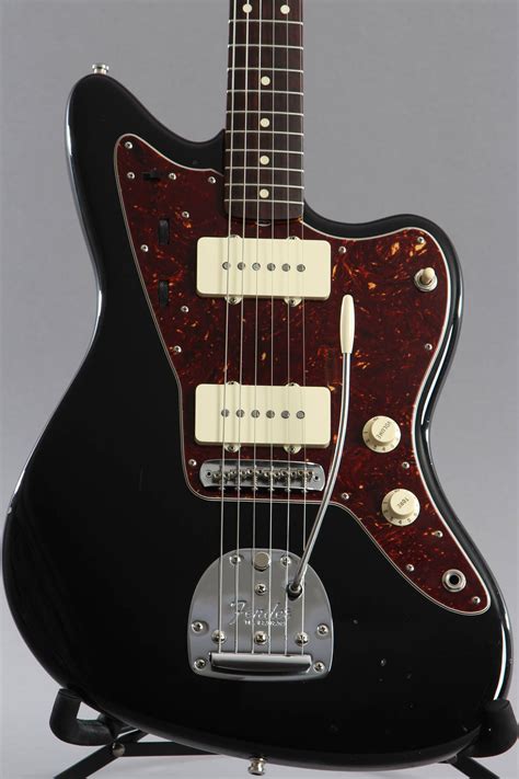 fender jazzmaster black.